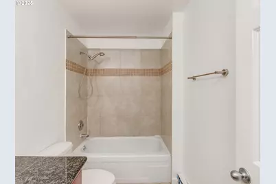 6220 SW Capitol Hwy #7, Portland, OR 97239 - Photo 25