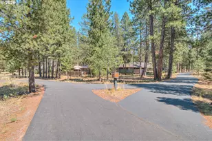 57077 Fox Ln, Sunriver, OR 97707 - Photo 23