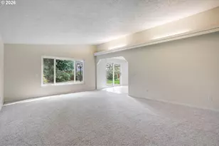 904 NE 196th Ave, Portland, OR 97230 - Photo 17