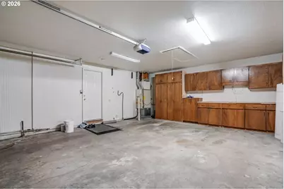 904 NE 196th Ave, Portland, OR 97230 - Photo 29