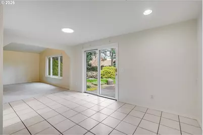 904 NE 196th Ave, Portland, OR 97230 - Photo 11