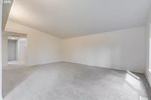 904 NE 196th Ave, Portland, OR 97230 - Photo 15