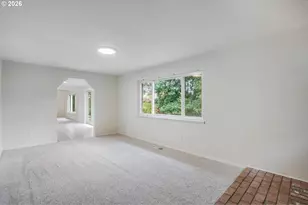 904 NE 196th Ave, Portland, OR 97230 - Photo 13