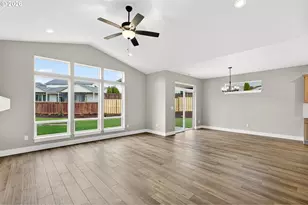 2027 E Otter Loop, La Center, WA 98629 - Photo 3