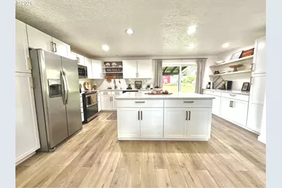 19251 Central Point Rd, Oregon City, OR 97045 - Photo 5