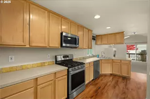 5045 SE 70th Ave, Portland, OR 97206 - Photo 7