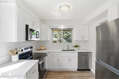 17867 NE Wasco St, Portland, OR 97230 - Photo 15
