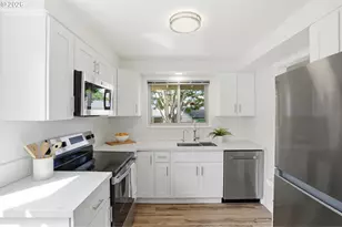 17867 NE Wasco St, Portland, OR 97230 - Photo 15
