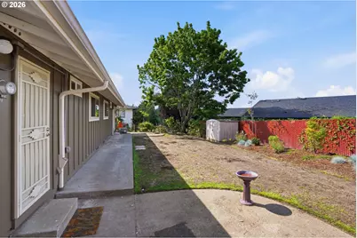 17867 NE Wasco St, Portland, OR 97230 - Photo 41