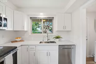 17867 NE Wasco St, Portland, OR 97230 - Photo 19