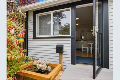 331 10th Ave, Seaside, OR 97138 - Photo 3