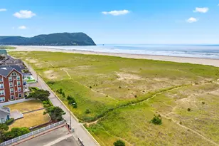 331 10th Ave, Seaside, OR 97138 - Photo 37