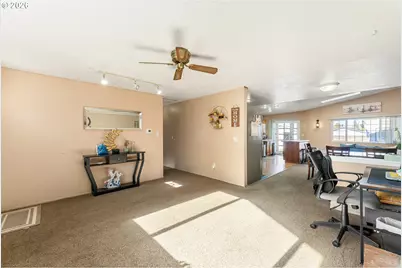 21001 SE Yamhill St, Gresham, OR 97030 - Photo 15