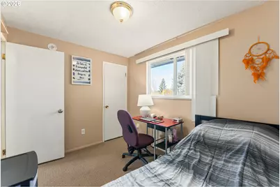 21001 SE Yamhill St, Gresham, OR 97030 - Photo 23