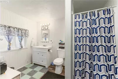 21001 SE Yamhill St, Gresham, OR 97030 - Photo 9