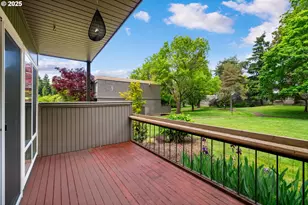 1574 NW Bridgeway Ln, Beaverton, OR 97006 - Photo 13