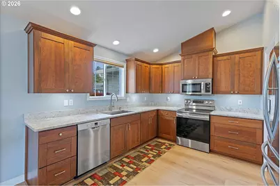 5248 NE Voyage Ave, Lincoln City, OR 97367 - Photo 7