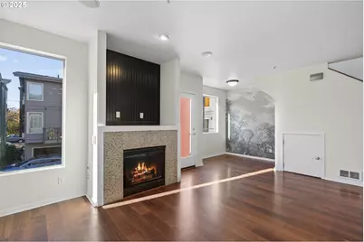 8083 N Leavitt Ave, Portland, OR 97203 - Photo 9