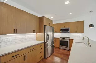 8083 N Leavitt Ave, Portland, OR 97203 - Photo 11