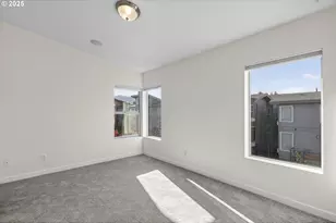 8083 N Leavitt Ave, Portland, OR 97203 - Photo 23