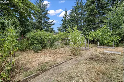 940 W N St, Springfield, OR 97477 - Photo 31