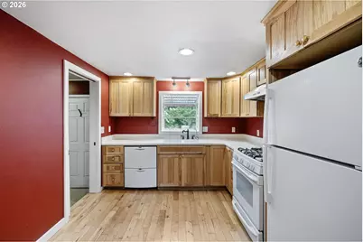 940 W N St, Springfield, OR 97477 - Photo 11