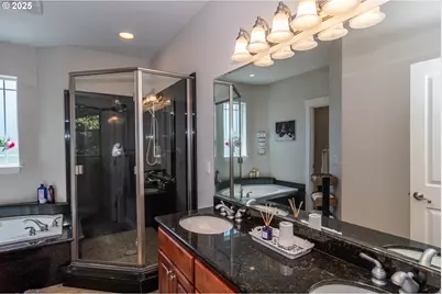 295 Fairway Village Ln, Roseburg, OR 97471 - Photo 27