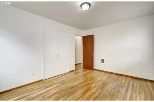 9234 SE Salmon St, Portland, OR 97216 - Photo 9
