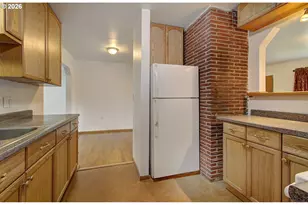 9234 SE Salmon St, Portland, OR 97216 - Photo 9