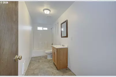 9234 SE Salmon St, Portland, OR 97216 - Photo 27