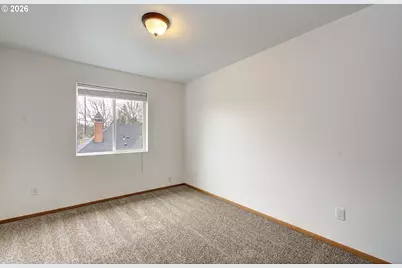 9234 SE Salmon St, Portland, OR 97216 - Photo 23