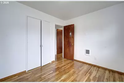 9234 SE Salmon St, Portland, OR 97216 - Photo 13