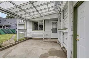 9234 SE Salmon St, Portland, OR 97216 - Photo 33