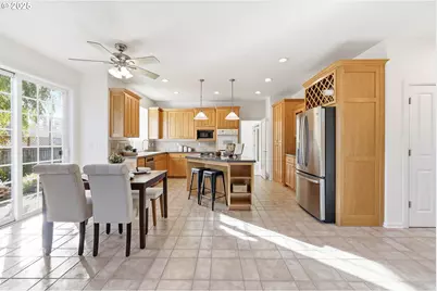 1219 SE Marla Pl, Hillsboro, OR 97123 - Photo 7