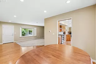17605 SW Pheasant Ln, Beaverton, OR 97003 - Photo 11