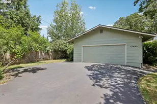 17605 SW Pheasant Ln, Beaverton, OR 97003 - Photo 3