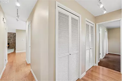 17605 SW Pheasant Ln, Beaverton, OR 97003 - Photo 5