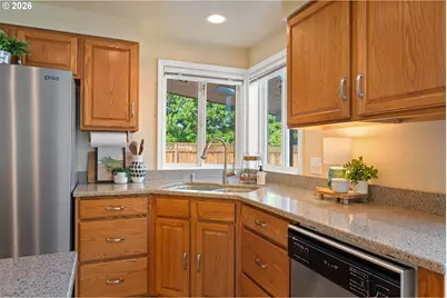 2360 38th Ave, Longview, WA 98632 - Photo 13
