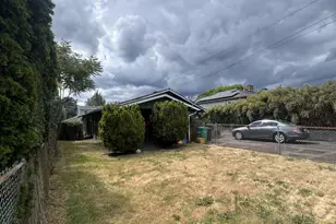 4423 SE 27th Ave, Portland, OR 97202 - Photo 3