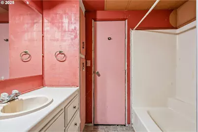 19493 Redwood Hwy, Selma, OR 97538 - Photo 25