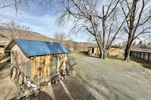 51257 Hwy 26, Mount Vernon, OR 97865 - Photo 29