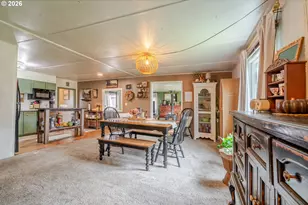 36263 Airport Dr, Lebanon, OR 97355 - Photo 15