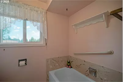 810 22nd Ave NW, Salem, OR 97304 - Photo 31