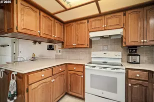 810 22nd Ave NW, Salem, OR 97304 - Photo 17