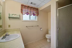 810 22nd Ave NW, Salem, OR 97304 - Photo 39