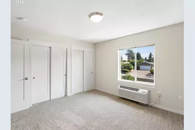 10831 E Burnside St, Portland, OR 97216 - Photo 23