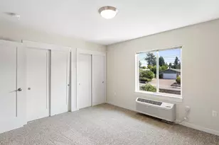 10831 E Burnside St, Portland, OR 97216 - Photo 23