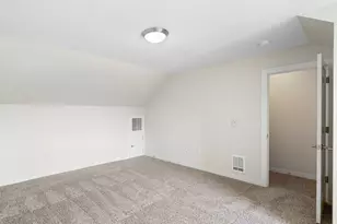 10831 E Burnside St, Portland, OR 97216 - Photo 33