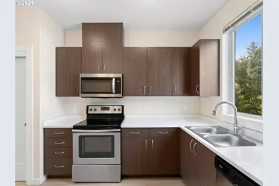 10831 E Burnside St, Portland, OR 97216 - Photo 19