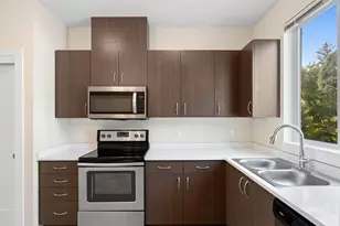 10831 E Burnside St, Portland, OR 97216 - Photo 19